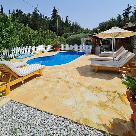Villa Nikolas